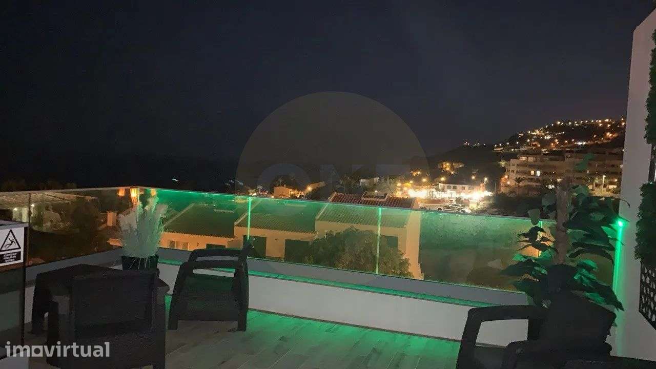 Moradia T3 como nova em Caniço de Baixo, divida em 3 apartamentos T1 - Grande imagem: 3/32
