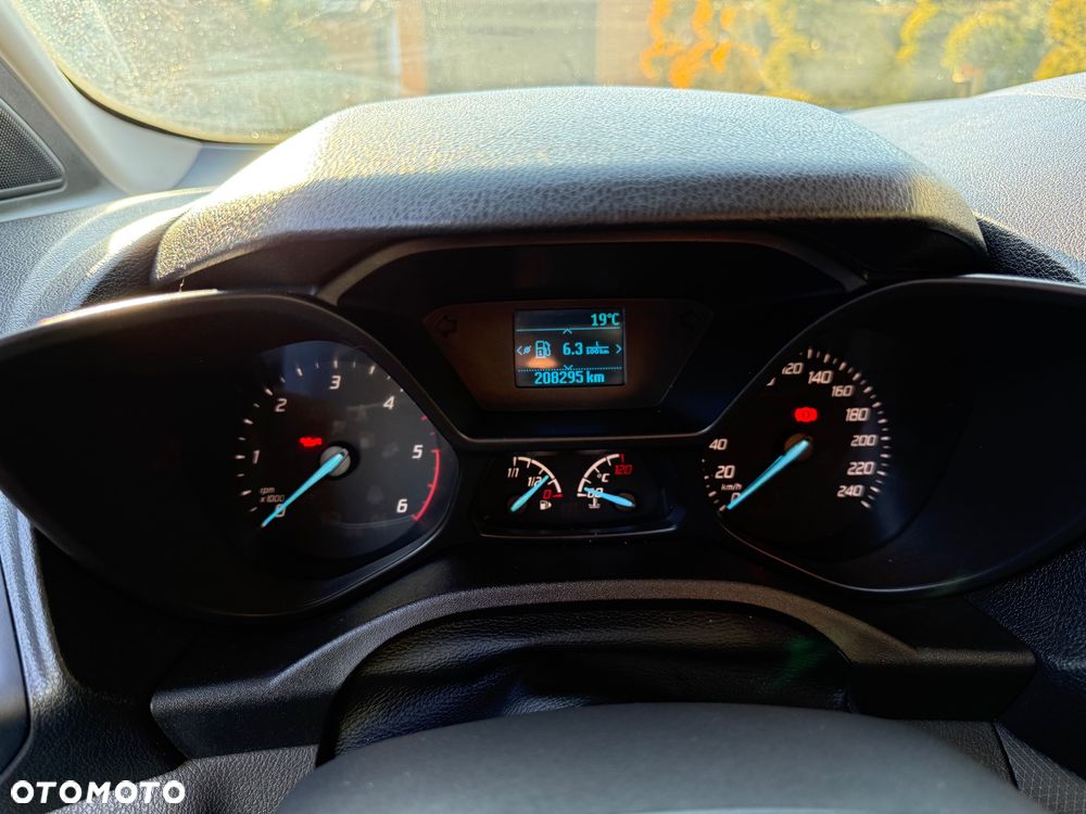 Ford Transit Connect - 14