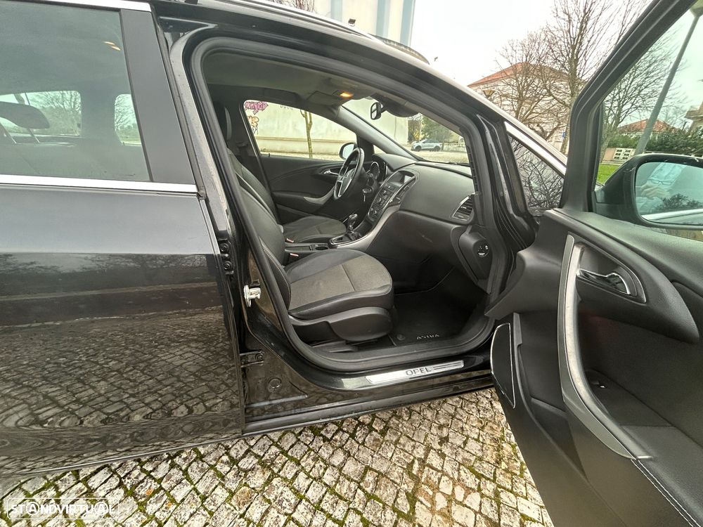 Opel Astra Sports Tourer - 15
