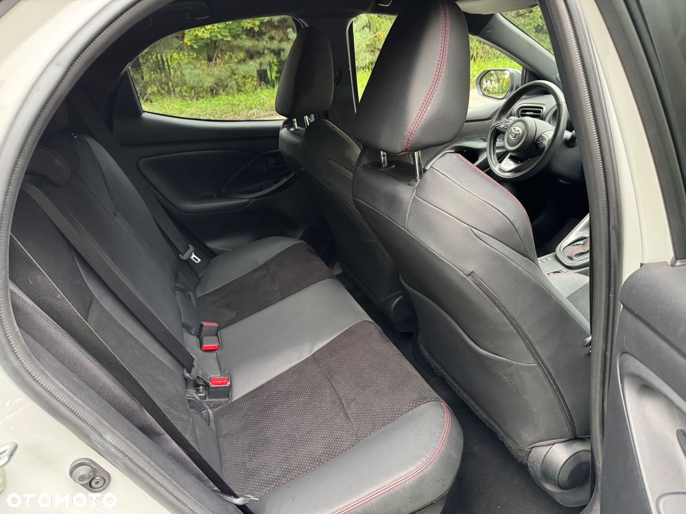 Toyota Yaris - 6