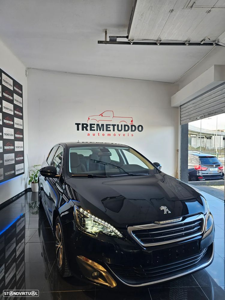 Peugeot 308 1.2 PureTech Allure EAT6 - 1