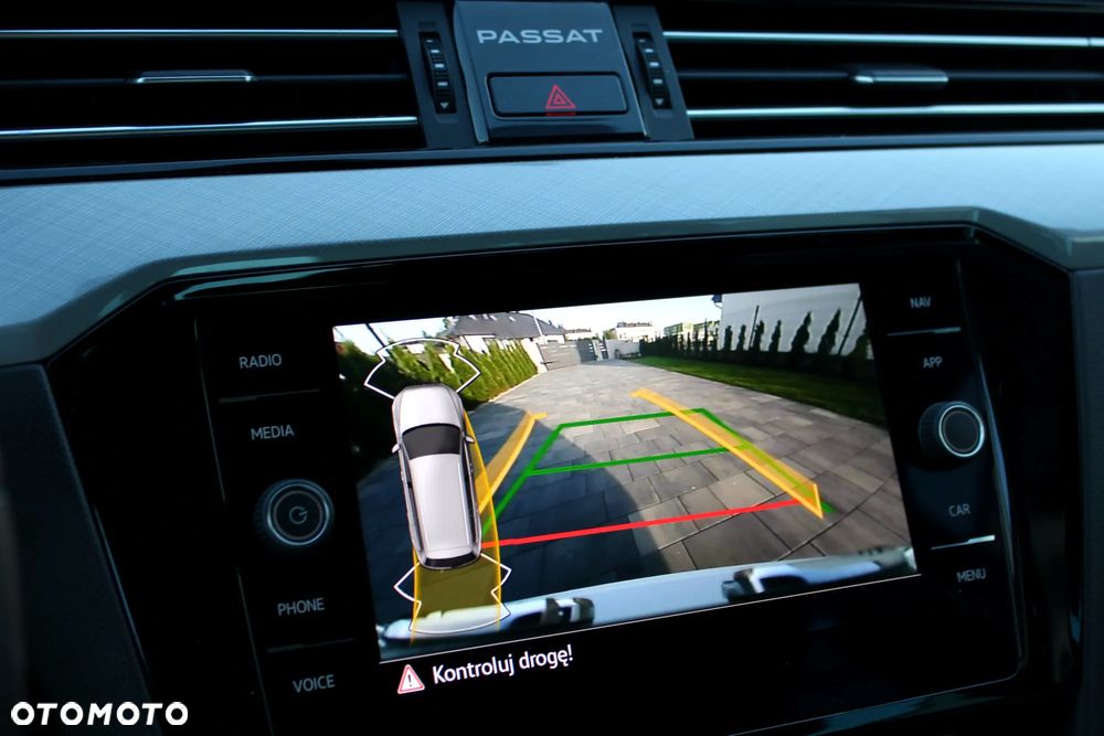 Volkswagen Passat - 14