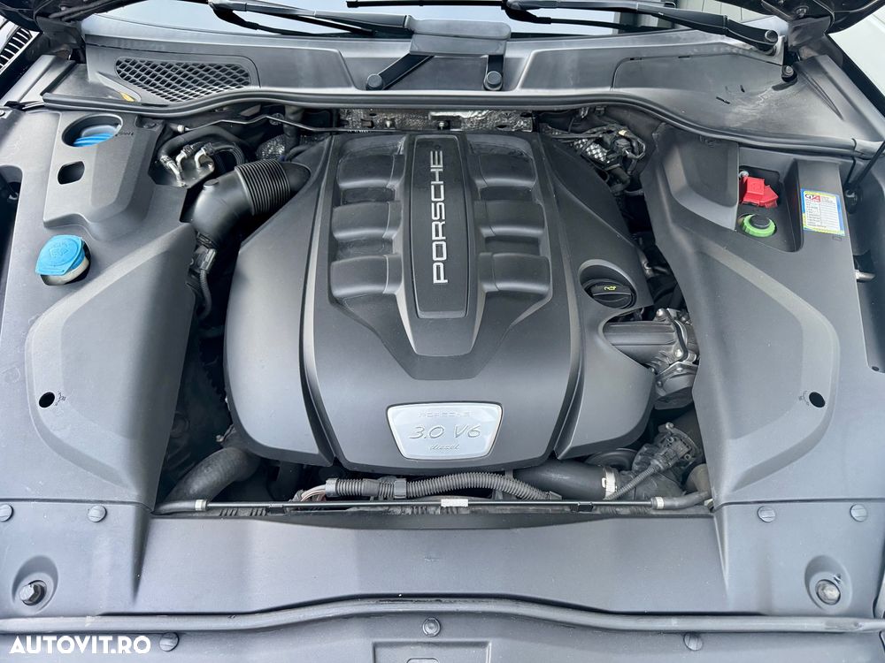 Porsche Cayenne Diesel Platinum Edition - 24