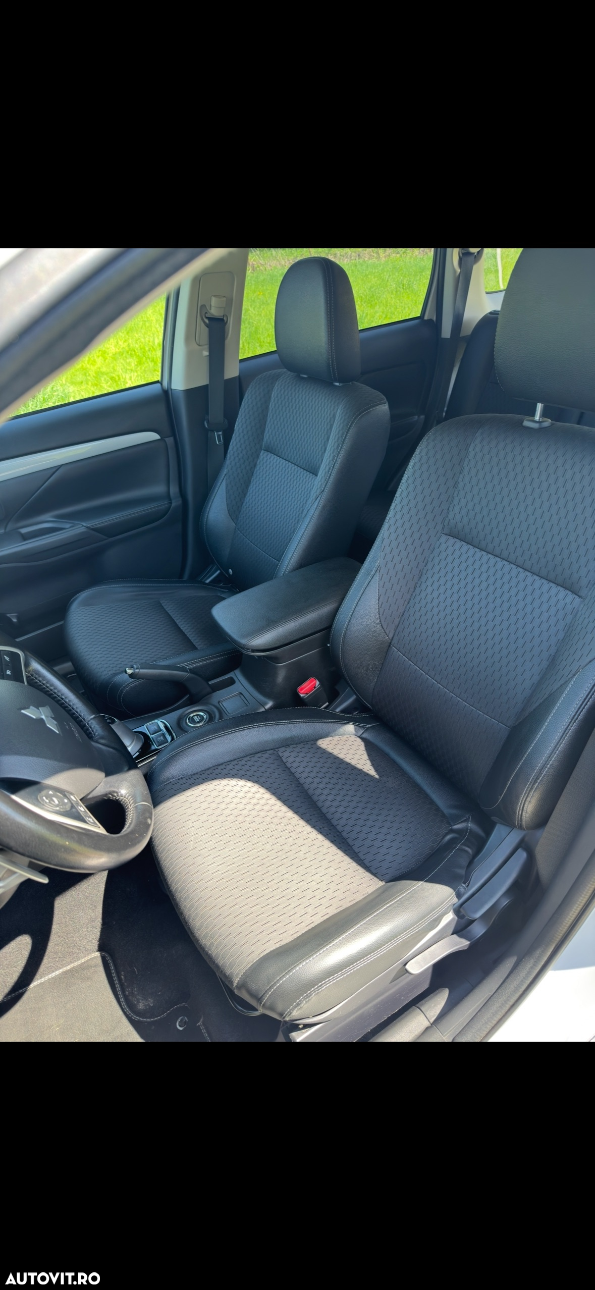 Mitsubishi Outlander 2.0 4WD Plug-In Hybrid - 9