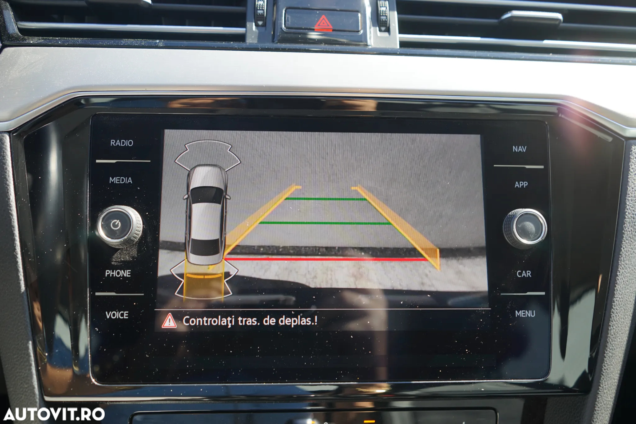 Volkswagen Passat Variant 2.0 TDI DSG 4Motion Highline - 24