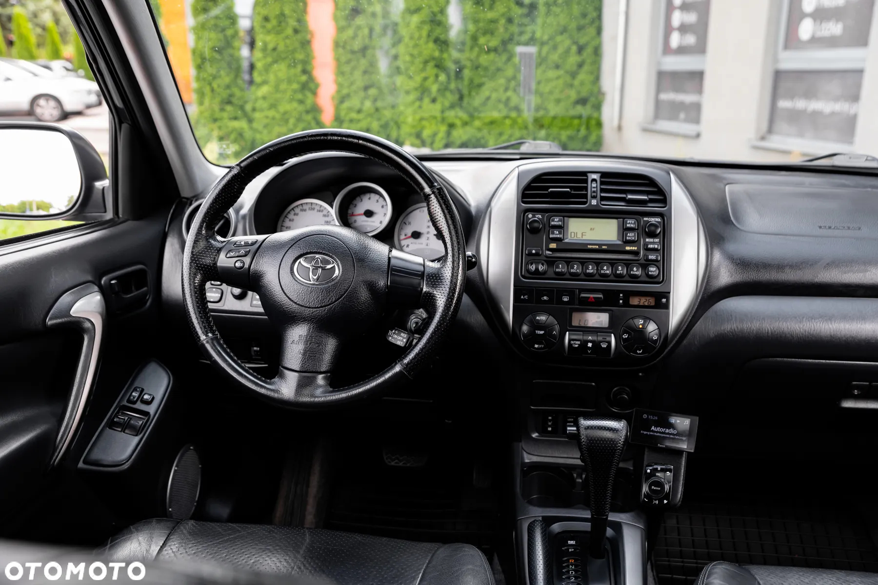 Toyota RAV4 2.0 VVT-i Sol - 25