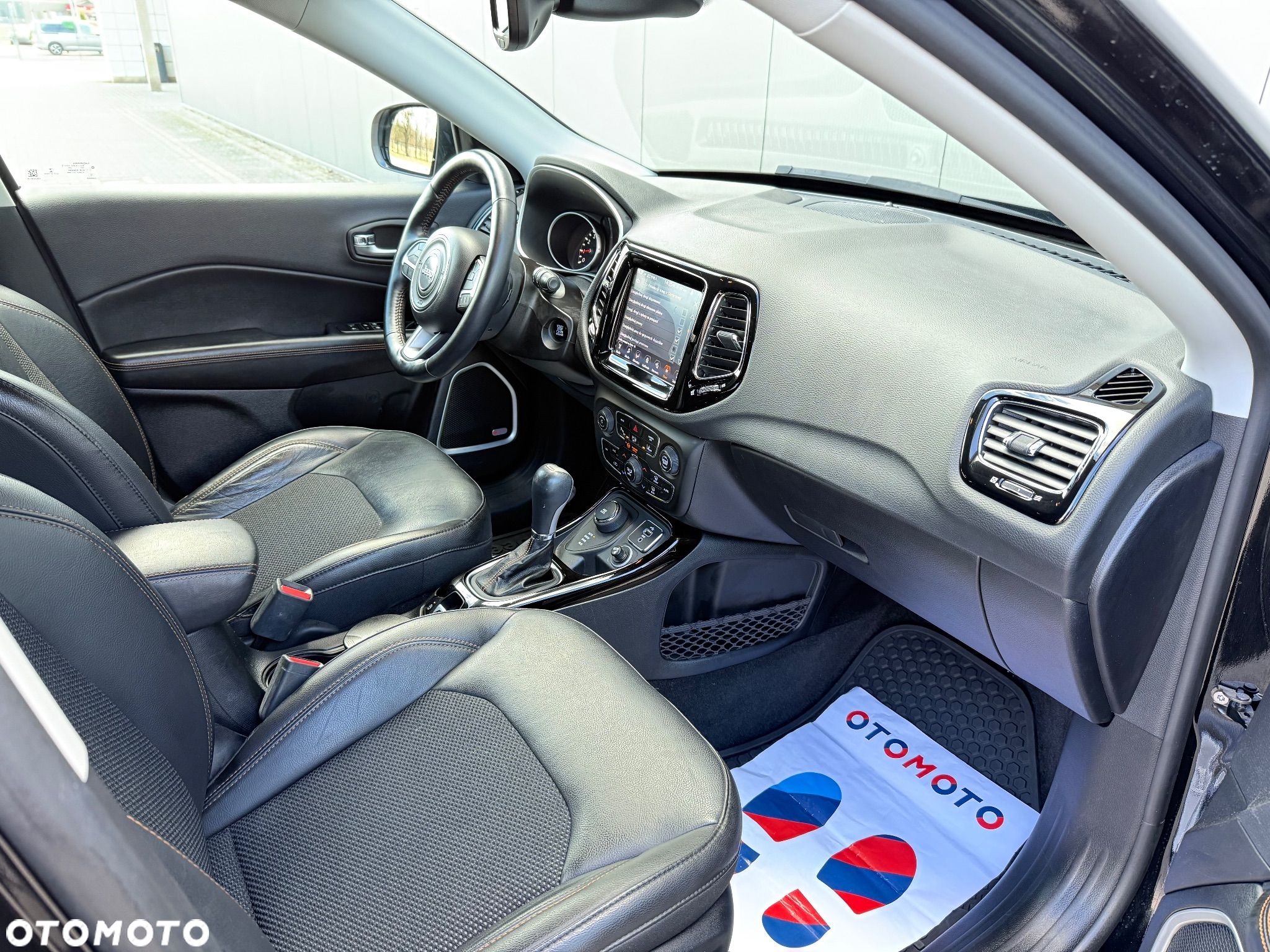 Jeep Compass - 15