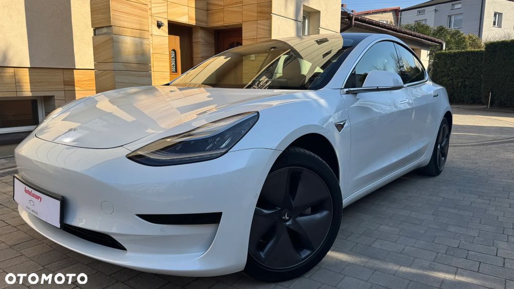 Tesla Model 3 Standard Reichweite Plus Hinterradantrieb - 2