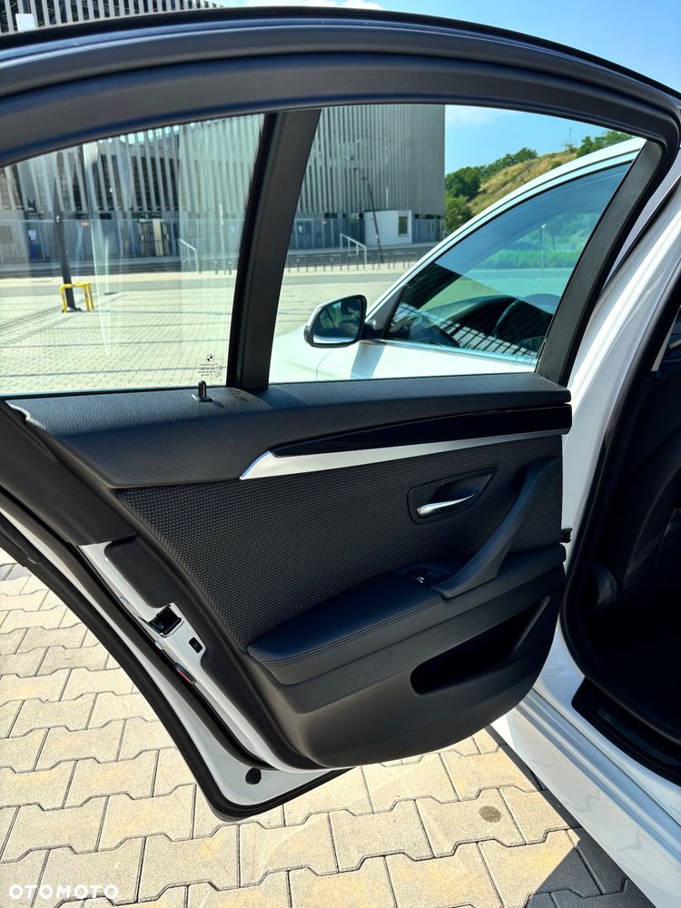 BMW Seria 5 520d xDrive - 20