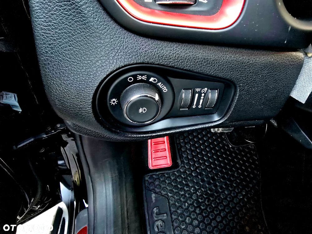 Jeep Renegade 1.3 GSE T4 Turbo Upland 4x4 S&S - 26