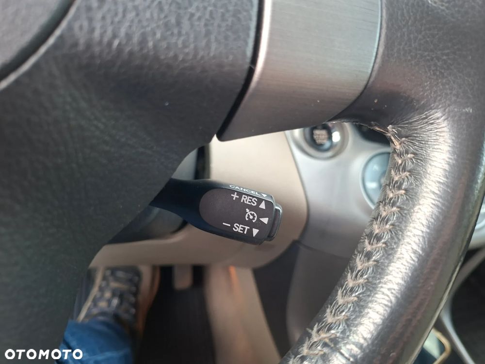 Toyota RAV4 2.0 4x4 Automatik Sol - 17