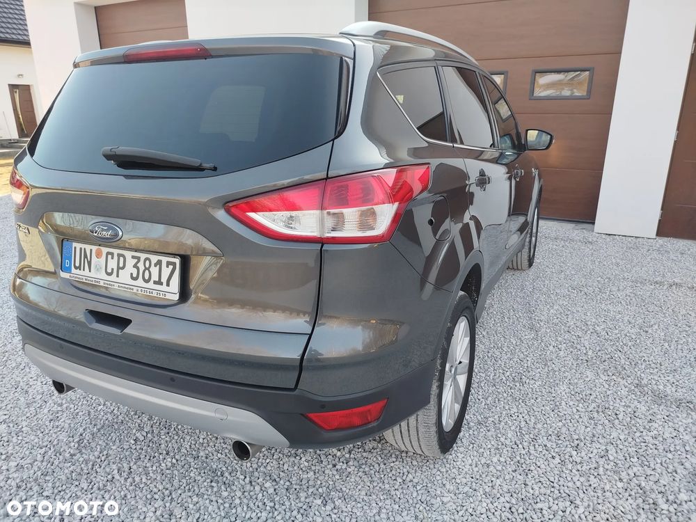 Ford Kuga 2.0 TDCi 2x4 Titanium - 12