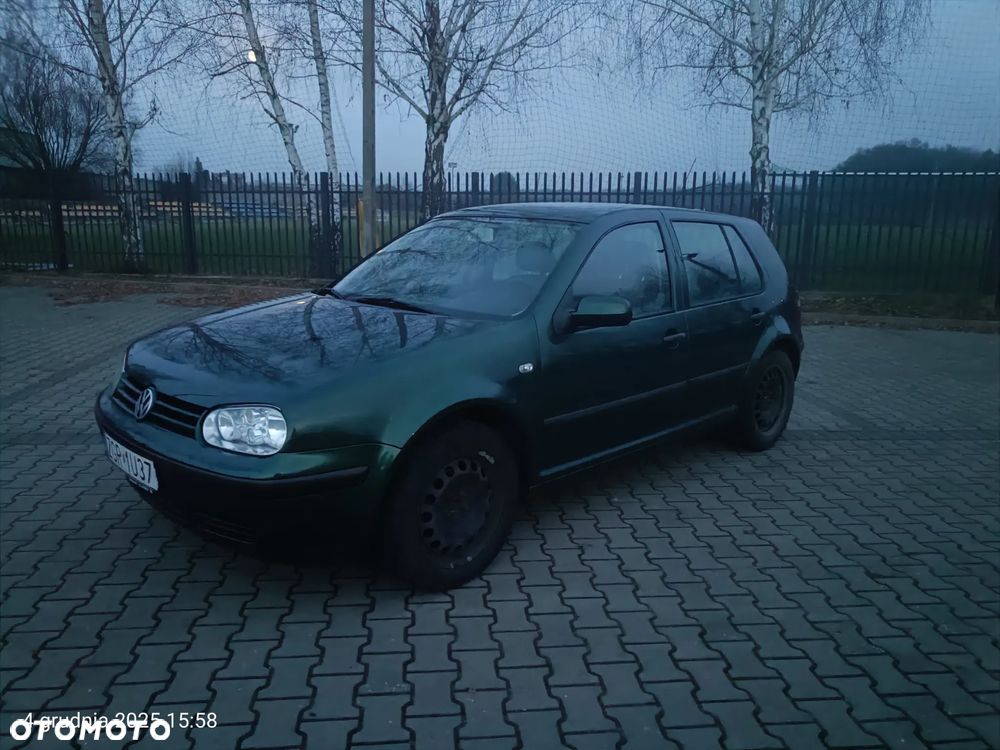Volkswagen Golf - 1