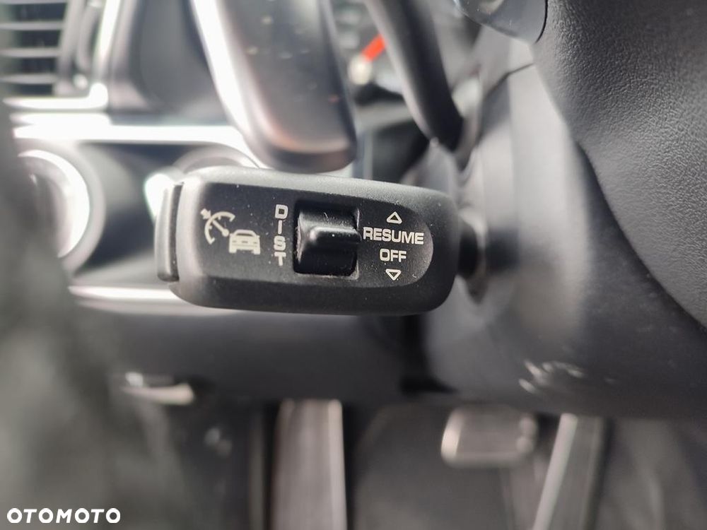 Porsche 911 Carrera 4 PDK - 22