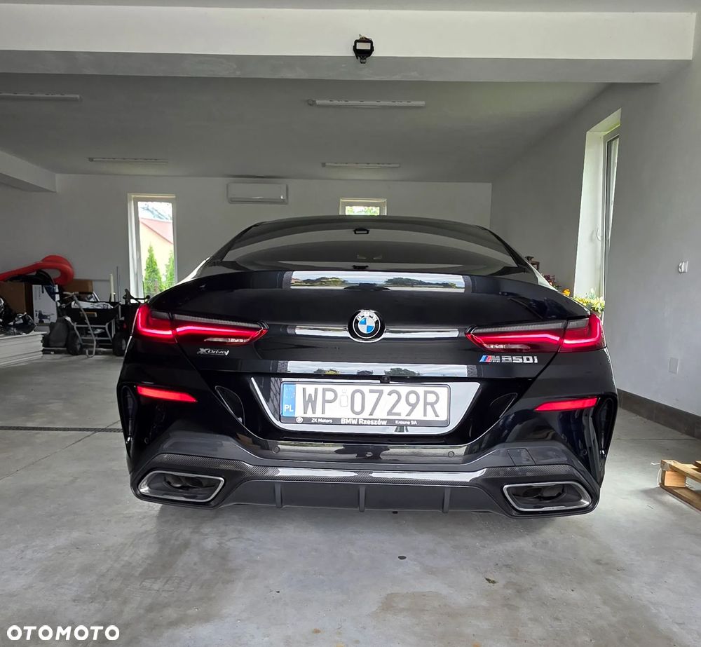 BMW Seria 8 - 24