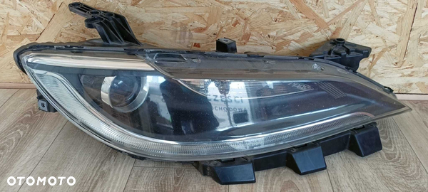 200 Chrysler 2015- Lampa Prawa Przód USA