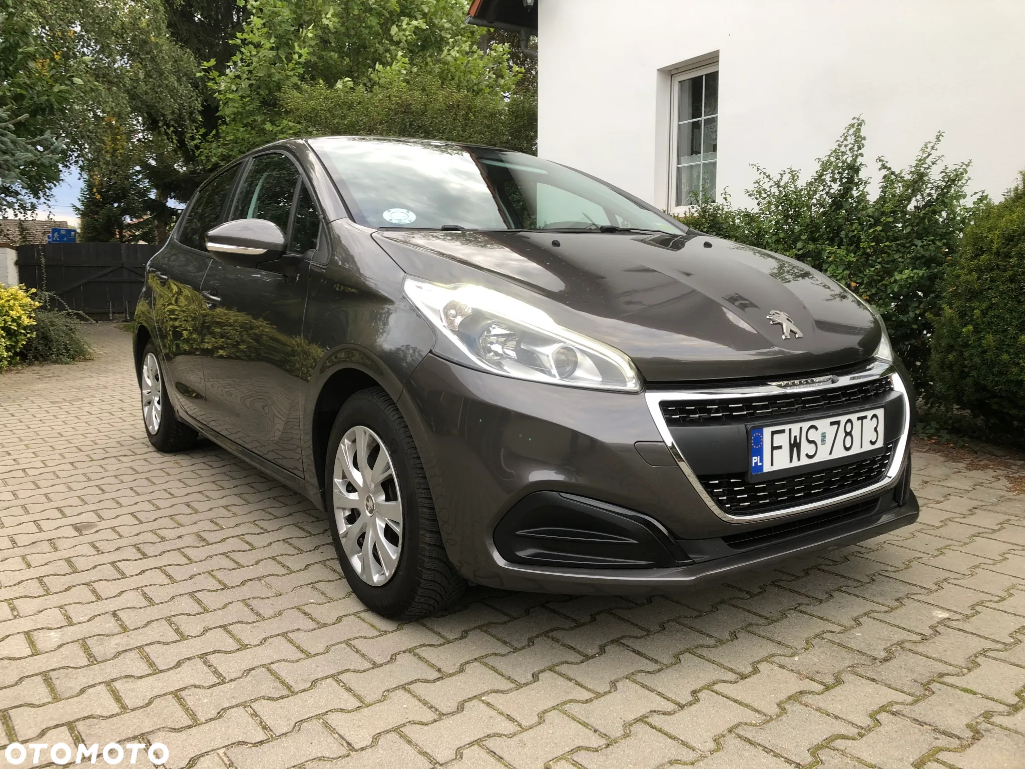 Peugeot 208 PureTech 82 Start & Stop Allure - 16