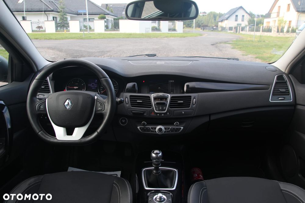 Renault Laguna dCi 110 FAP Bose Edition - 13