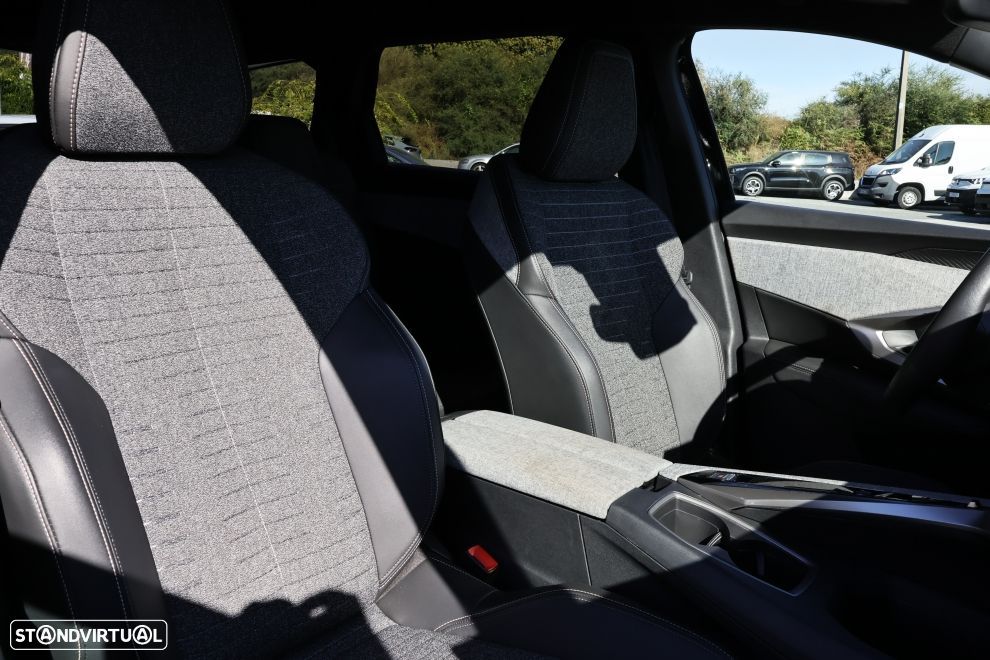 Peugeot 5008 1.2 Hybrid Allure e-DCS6 - 13