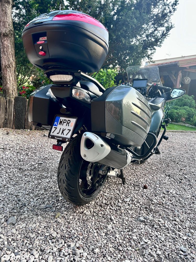 Kawasaki GTR - 4