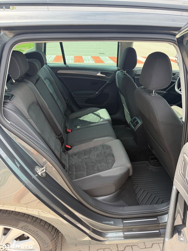 Volkswagen Golf - 13