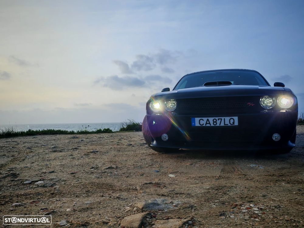 Dodge Challenger - 7