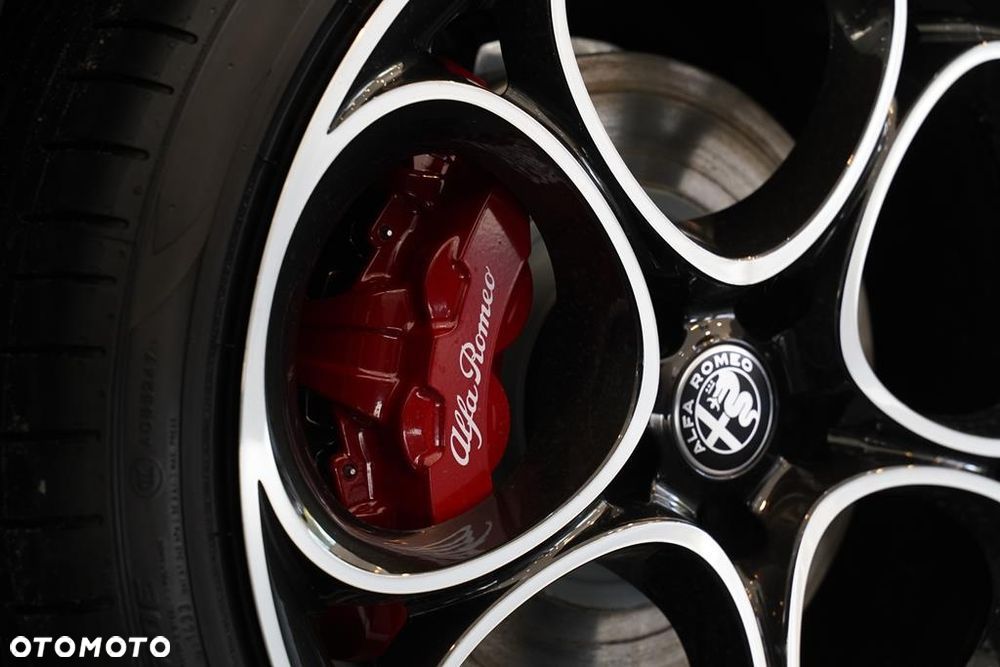 Alfa Romeo Giulia 2.0 Turbo Veloce Q4 - 25