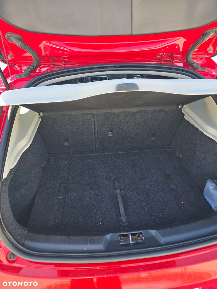 Volvo V40 T2 Drive-E Momentum - 17
