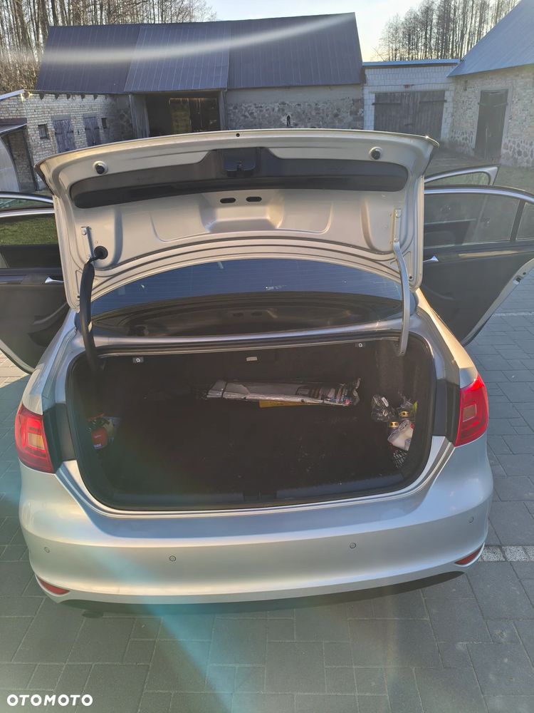 Volkswagen Jetta 1.2 TSI Comfortline - 8