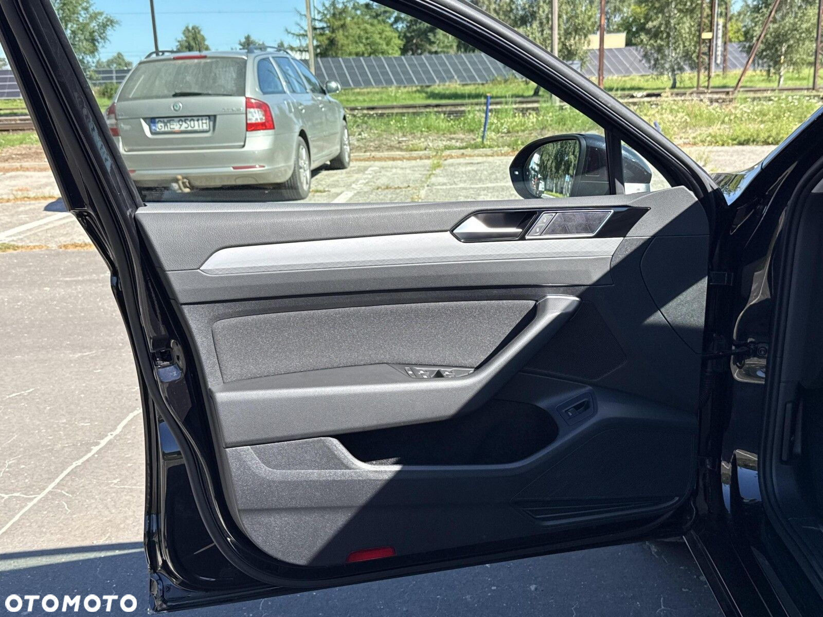 Volkswagen Passat 2.0 TDI Business DSG - 12