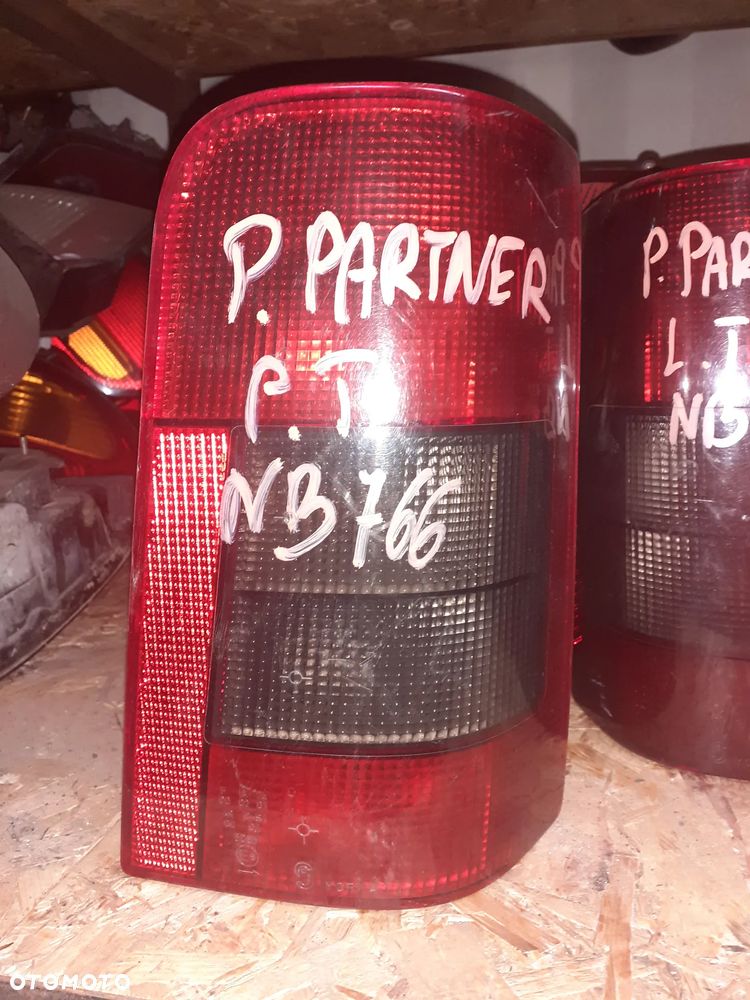 LAMPA TYLNA TYŁ PRAWY PRAWA PEUGEOT PARTNER - 1