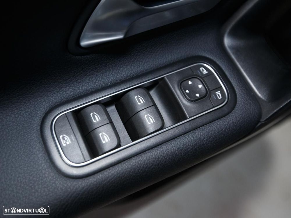 Mercedes-Benz A 250 e - 14