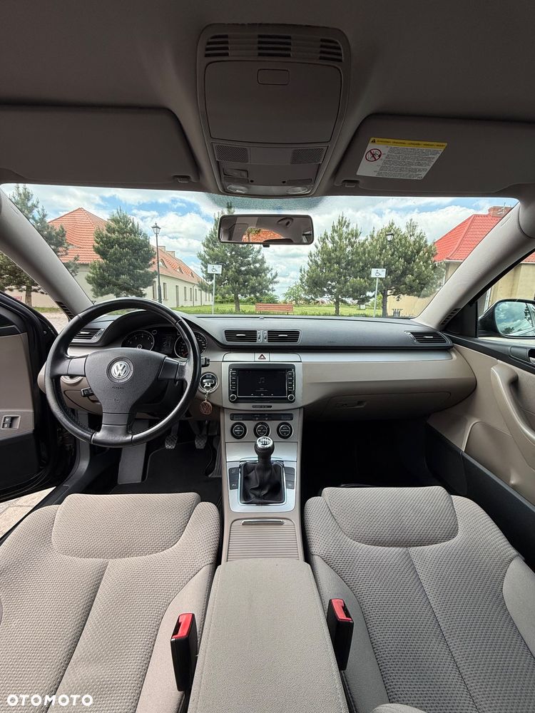 Volkswagen Passat 1.8 TSI Comfortline - 9