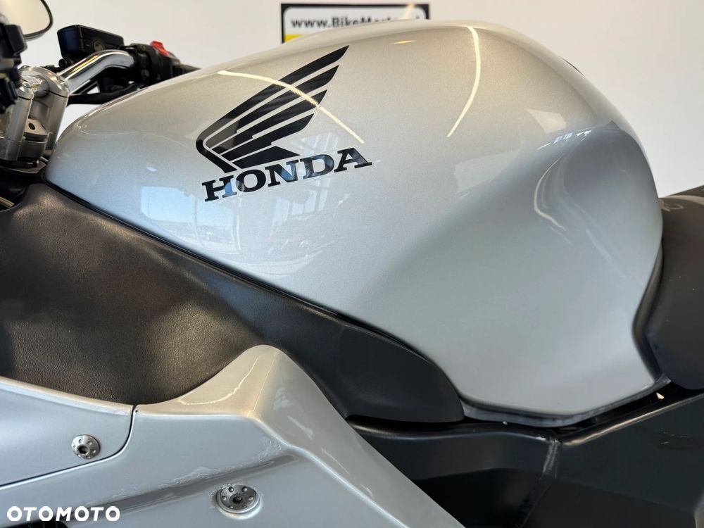 Honda CBR - 21