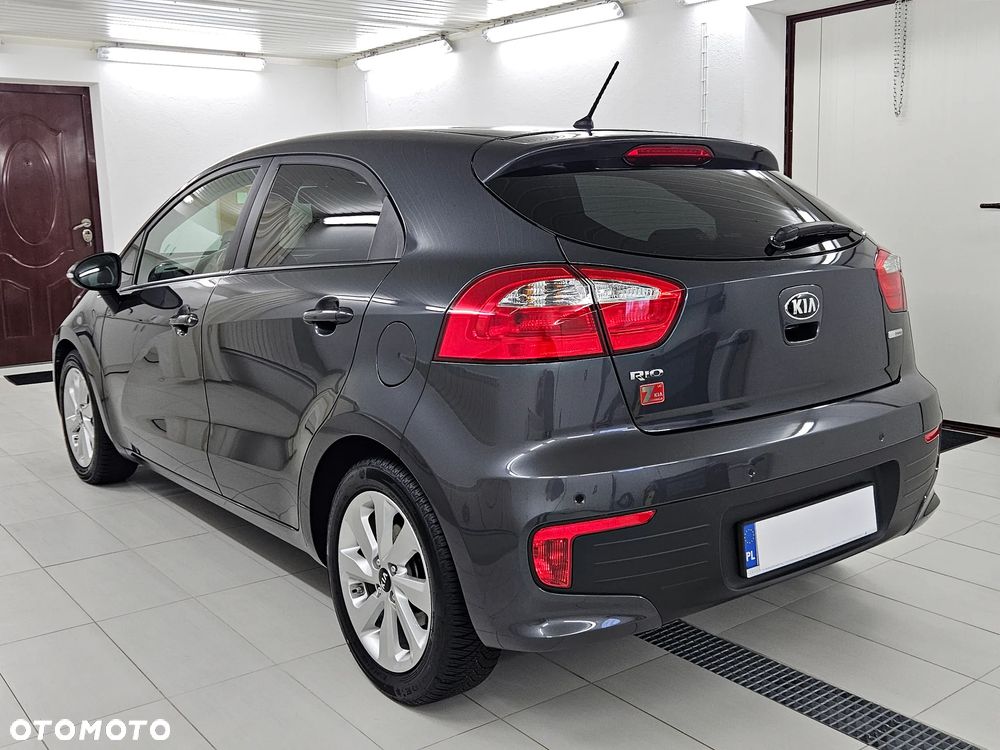 Kia Rio 1.2 L - 13