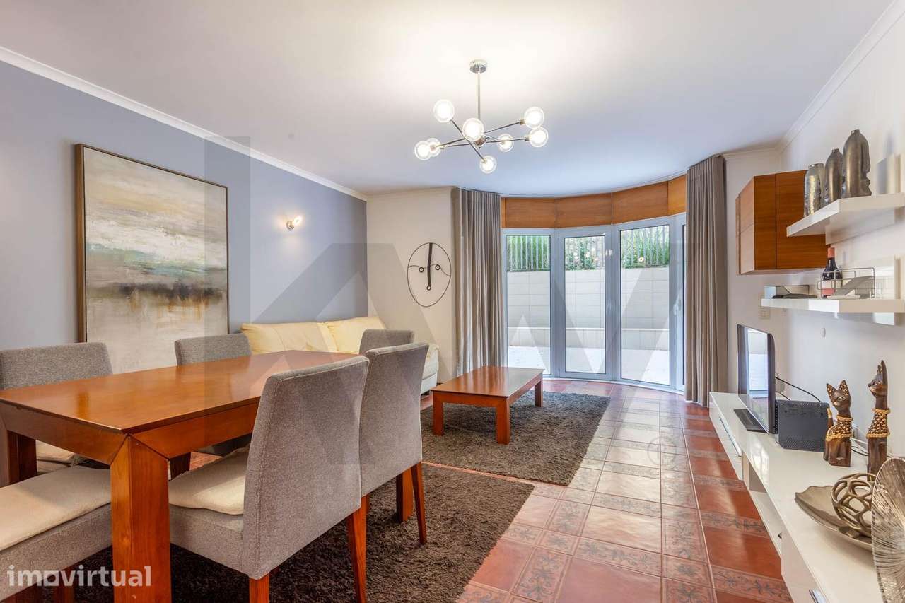 Arrendamento | Aluguer Apartamento T2 com 90m2 + terraço 70m2 + garage - Grande imagem: 4/22