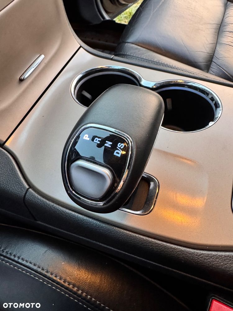 Jeep Grand Cherokee - 11