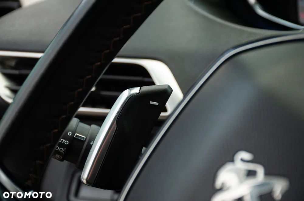 Peugeot 3008 THP 165 EAT6 Stop & Start Allure - 29