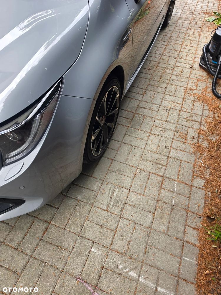 Toyota Corolla 2.0 Hybrid GR Sport - 3