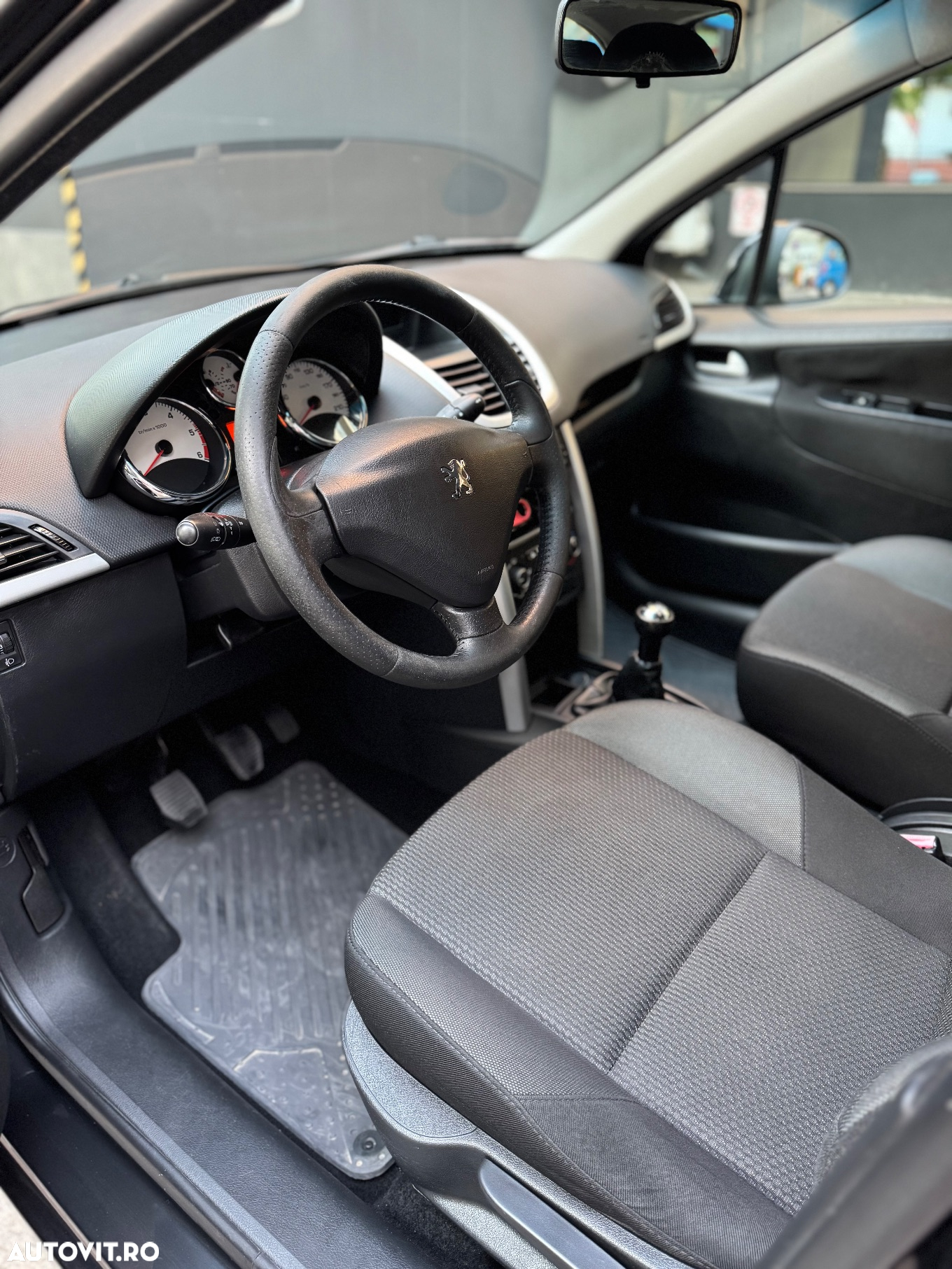 Peugeot 207 - 5
