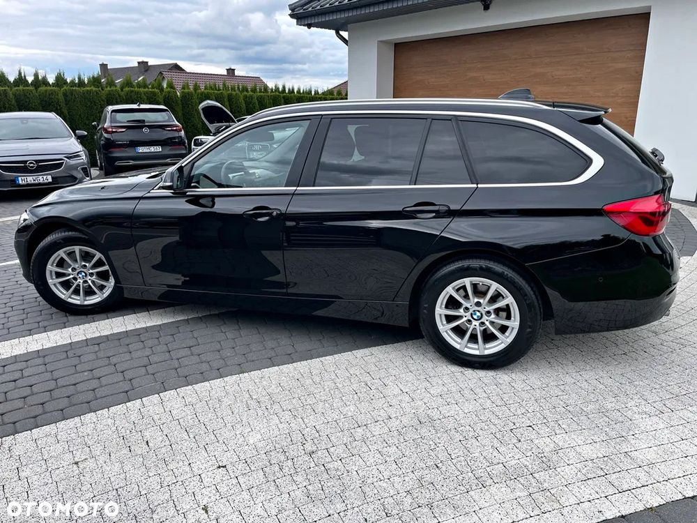 BMW Seria 3 318i Touring Advantage - 22