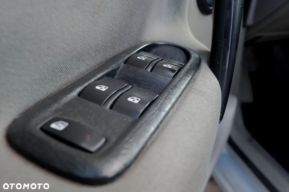 Renault Scenic 1.6 16V Authentique - 10