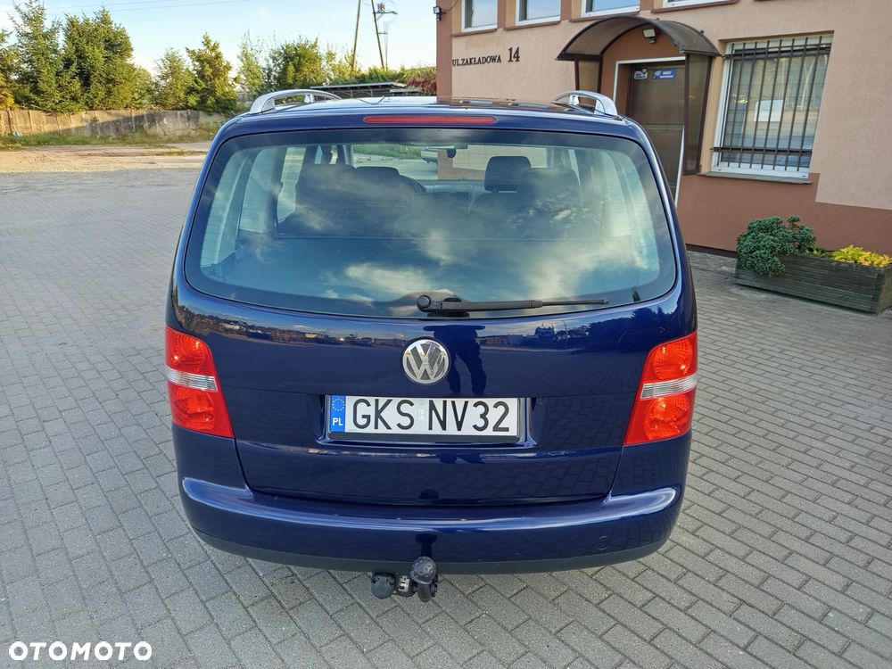 Volkswagen Touran 1.6 Basis - 6