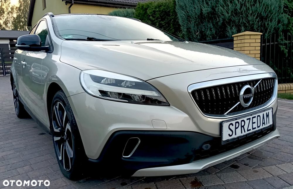 Volvo V40 Cross Country D3 Drive-E SCR Momentum - 2