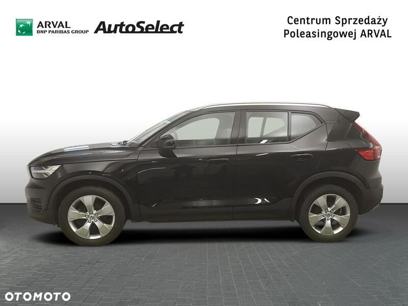 Volvo XC 40 T3 Momentum Pro - 2