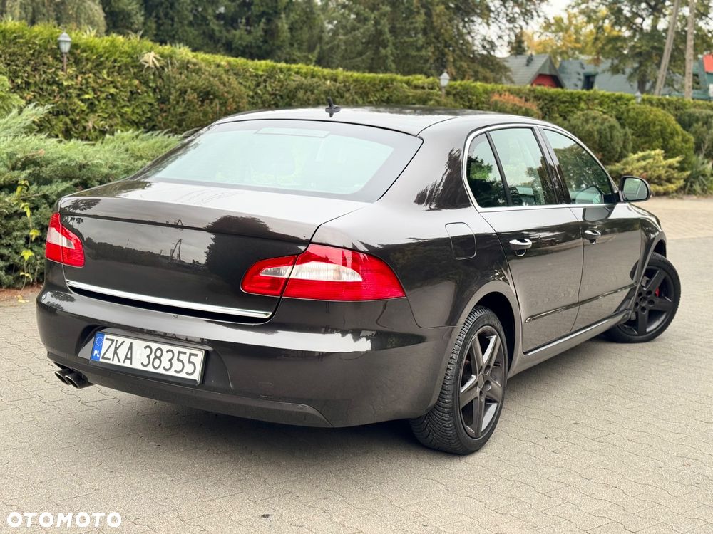 Skoda Superb 2.0 TDI Exclusive - 24