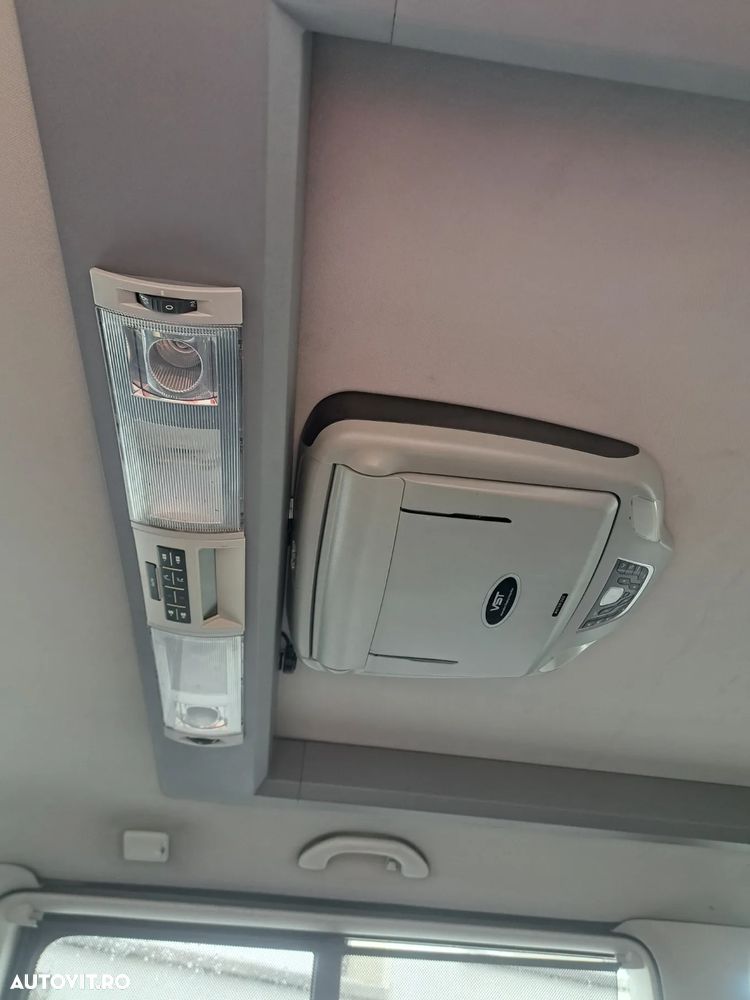 Volkswagen Multivan - 9