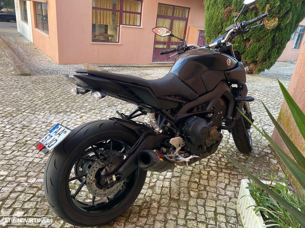 Yamaha MT-09 - 10