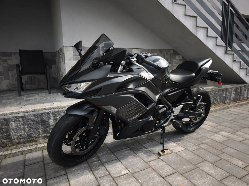 Kawasaki Ninja - 4