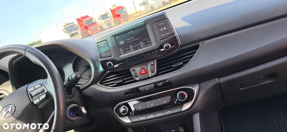 Hyundai i30 1.0 T-GDI Classic + - 10